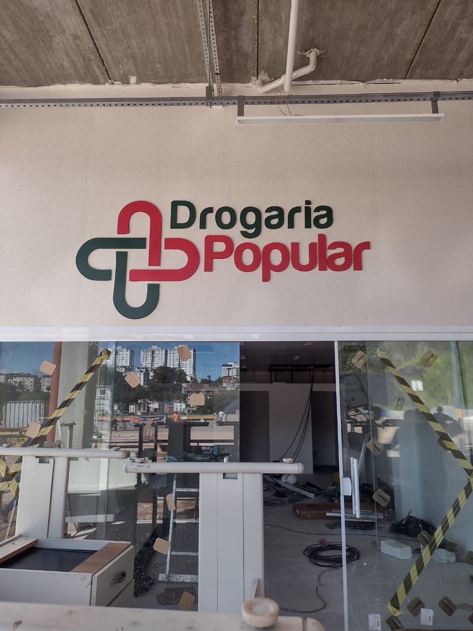 Comunicação visual interna de farmácia